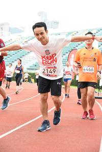 BIB: 201, 4466, 2149
                            <button type="button" onclick="openModal(6013637)" class="btn btn-primary btn-sm float-right btn-popup" data-toggle="modal" data-target=".modal-high-quality">
                        <i class="fas fa-shopping-cart"></i> Add to Cart
                    </button>
                                            <button type="button" onclick="isThisMe(6013637, true)" class="btn btn-success btn-sm float-right btn-popup btn-isme hidden" data-toggle="tooltip" data-placement="bottom" title="นี่คือรูปของคุณใช่ไหม คลิกที่นี่เพื่อเอาเข้าอัลบั้ม">
                        <i class="fas fa-plus"></i> Add to album
                    </button>
                    <button type="button" onclick="isThisMe(6013637, false)" class="btn btn-warning btn-sm float-right btn-popup btn-isnotme hidden">
                        <i class="fas fa-ban"></i> Remove from album
                    </button>