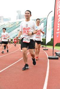 BIB: 2737, 4394, 201
                            <button type="button" onclick="openModal(6012695)" class="btn btn-primary btn-sm float-right btn-popup" data-toggle="modal" data-target=".modal-high-quality">
                        <i class="fas fa-shopping-cart"></i> Add to Cart
                    </button>
                                            <button type="button" onclick="isThisMe(6012695, true)" class="btn btn-success btn-sm float-right btn-popup btn-isme hidden" data-toggle="tooltip" data-placement="bottom" title="นี่คือรูปของคุณใช่ไหม คลิกที่นี่เพื่อเอาเข้าอัลบั้ม">
                        <i class="fas fa-plus"></i> Add to album
                    </button>
                    <button type="button" onclick="isThisMe(6012695, false)" class="btn btn-warning btn-sm float-right btn-popup btn-isnotme hidden">
                        <i class="fas fa-ban"></i> Remove from album
                    </button>