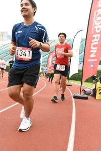 BIB: 1341, 339
                            <button type="button" onclick="openModal(6016301)" class="btn btn-primary btn-sm float-right btn-popup" data-toggle="modal" data-target=".modal-high-quality">
                        <i class="fas fa-shopping-cart"></i> Add to Cart
                    </button>
                                            <button type="button" onclick="isThisMe(6016301, true)" class="btn btn-success btn-sm float-right btn-popup btn-isme hidden" data-toggle="tooltip" data-placement="bottom" title="นี่คือรูปของคุณใช่ไหม คลิกที่นี่เพื่อเอาเข้าอัลบั้ม">
                        <i class="fas fa-plus"></i> Add to album
                    </button>
                    <button type="button" onclick="isThisMe(6016301, false)" class="btn btn-warning btn-sm float-right btn-popup btn-isnotme hidden">
                        <i class="fas fa-ban"></i> Remove from album
                    </button>