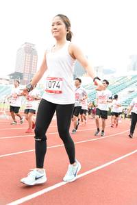 BIB: 074
                            <button type="button" onclick="openModal(6013835)" class="btn btn-primary btn-sm float-right btn-popup" data-toggle="modal" data-target=".modal-high-quality">
                        <i class="fas fa-shopping-cart"></i> Add to Cart
                    </button>
                                            <button type="button" onclick="isThisMe(6013835, true)" class="btn btn-success btn-sm float-right btn-popup btn-isme hidden" data-toggle="tooltip" data-placement="bottom" title="นี่คือรูปของคุณใช่ไหม คลิกที่นี่เพื่อเอาเข้าอัลบั้ม">
                        <i class="fas fa-plus"></i> Add to album
                    </button>
                    <button type="button" onclick="isThisMe(6013835, false)" class="btn btn-warning btn-sm float-right btn-popup btn-isnotme hidden">
                        <i class="fas fa-ban"></i> Remove from album
                    </button>