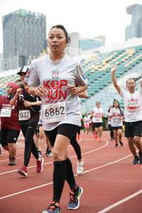 BIB: 2688, 6862, 037
                            <button type="button" onclick="openModal(6010688)" class="btn btn-primary btn-sm float-right btn-popup" data-toggle="modal" data-target=".modal-high-quality">
                        <i class="fas fa-shopping-cart"></i> Add to Cart
                    </button>
                                            <button type="button" onclick="isThisMe(6010688, true)" class="btn btn-success btn-sm float-right btn-popup btn-isme hidden" data-toggle="tooltip" data-placement="bottom" title="นี่คือรูปของคุณใช่ไหม คลิกที่นี่เพื่อเอาเข้าอัลบั้ม">
                        <i class="fas fa-plus"></i> Add to album
                    </button>
                    <button type="button" onclick="isThisMe(6010688, false)" class="btn btn-warning btn-sm float-right btn-popup btn-isnotme hidden">
                        <i class="fas fa-ban"></i> Remove from album
                    </button>