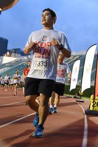 BIB: 201, 7333, 6219
                            <button type="button" onclick="openModal(6005642)" class="btn btn-primary btn-sm float-right btn-popup" data-toggle="modal" data-target=".modal-high-quality">
                        <i class="fas fa-shopping-cart"></i> Add to Cart
                    </button>
                                            <button type="button" onclick="isThisMe(6005642, true)" class="btn btn-success btn-sm float-right btn-popup btn-isme hidden" data-toggle="tooltip" data-placement="bottom" title="นี่คือรูปของคุณใช่ไหม คลิกที่นี่เพื่อเอาเข้าอัลบั้ม">
                        <i class="fas fa-plus"></i> Add to album
                    </button>
                    <button type="button" onclick="isThisMe(6005642, false)" class="btn btn-warning btn-sm float-right btn-popup btn-isnotme hidden">
                        <i class="fas fa-ban"></i> Remove from album
                    </button>