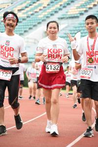 BIB: 201, 319, 4132, 133
                            <button type="button" onclick="openModal(6013411)" class="btn btn-primary btn-sm float-right btn-popup" data-toggle="modal" data-target=".modal-high-quality">
                        <i class="fas fa-shopping-cart"></i> Add to Cart
                    </button>
                                            <button type="button" onclick="isThisMe(6013411, true)" class="btn btn-success btn-sm float-right btn-popup btn-isme hidden" data-toggle="tooltip" data-placement="bottom" title="นี่คือรูปของคุณใช่ไหม คลิกที่นี่เพื่อเอาเข้าอัลบั้ม">
                        <i class="fas fa-plus"></i> Add to album
                    </button>
                    <button type="button" onclick="isThisMe(6013411, false)" class="btn btn-warning btn-sm float-right btn-popup btn-isnotme hidden">
                        <i class="fas fa-ban"></i> Remove from album
                    </button>