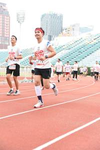 BIB: 772, 5715
                            <button type="button" onclick="openModal(6013476)" class="btn btn-primary btn-sm float-right btn-popup" data-toggle="modal" data-target=".modal-high-quality">
                        <i class="fas fa-shopping-cart"></i> Add to Cart
                    </button>
                                            <button type="button" onclick="isThisMe(6013476, true)" class="btn btn-success btn-sm float-right btn-popup btn-isme hidden" data-toggle="tooltip" data-placement="bottom" title="นี่คือรูปของคุณใช่ไหม คลิกที่นี่เพื่อเอาเข้าอัลบั้ม">
                        <i class="fas fa-plus"></i> Add to album
                    </button>
                    <button type="button" onclick="isThisMe(6013476, false)" class="btn btn-warning btn-sm float-right btn-popup btn-isnotme hidden">
                        <i class="fas fa-ban"></i> Remove from album
                    </button>