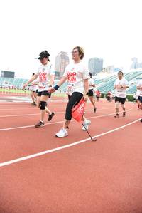 BIB: 2116, 898, 2332233
                            <button type="button" onclick="openModal(6017437)" class="btn btn-primary btn-sm float-right btn-popup" data-toggle="modal" data-target=".modal-high-quality">
                        <i class="fas fa-shopping-cart"></i> Add to Cart
                    </button>
                                            <button type="button" onclick="isThisMe(6017437, true)" class="btn btn-success btn-sm float-right btn-popup btn-isme hidden" data-toggle="tooltip" data-placement="bottom" title="นี่คือรูปของคุณใช่ไหม คลิกที่นี่เพื่อเอาเข้าอัลบั้ม">
                        <i class="fas fa-plus"></i> Add to album
                    </button>
                    <button type="button" onclick="isThisMe(6017437, false)" class="btn btn-warning btn-sm float-right btn-popup btn-isnotme hidden">
                        <i class="fas fa-ban"></i> Remove from album
                    </button>