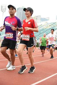 BIB: 5665, 5664, 1539
                            <button type="button" onclick="openModal(6016324)" class="btn btn-primary btn-sm float-right btn-popup" data-toggle="modal" data-target=".modal-high-quality">
                        <i class="fas fa-shopping-cart"></i> Add to Cart
                    </button>
                                            <button type="button" onclick="isThisMe(6016324, true)" class="btn btn-success btn-sm float-right btn-popup btn-isme hidden" data-toggle="tooltip" data-placement="bottom" title="นี่คือรูปของคุณใช่ไหม คลิกที่นี่เพื่อเอาเข้าอัลบั้ม">
                        <i class="fas fa-plus"></i> Add to album
                    </button>
                    <button type="button" onclick="isThisMe(6016324, false)" class="btn btn-warning btn-sm float-right btn-popup btn-isnotme hidden">
                        <i class="fas fa-ban"></i> Remove from album
                    </button>