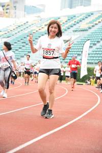 BIB: 1857, 8130
                            <button type="button" onclick="openModal(6013659)" class="btn btn-primary btn-sm float-right btn-popup" data-toggle="modal" data-target=".modal-high-quality">
                        <i class="fas fa-shopping-cart"></i> Add to Cart
                    </button>
                                            <button type="button" onclick="isThisMe(6013659, true)" class="btn btn-success btn-sm float-right btn-popup btn-isme hidden" data-toggle="tooltip" data-placement="bottom" title="นี่คือรูปของคุณใช่ไหม คลิกที่นี่เพื่อเอาเข้าอัลบั้ม">
                        <i class="fas fa-plus"></i> Add to album
                    </button>
                    <button type="button" onclick="isThisMe(6013659, false)" class="btn btn-warning btn-sm float-right btn-popup btn-isnotme hidden">
                        <i class="fas fa-ban"></i> Remove from album
                    </button>