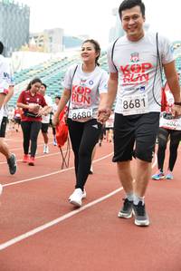 BIB: 8681, 8680, 2404
                            <button type="button" onclick="openModal(6016376)" class="btn btn-primary btn-sm float-right btn-popup" data-toggle="modal" data-target=".modal-high-quality">
                        <i class="fas fa-shopping-cart"></i> Add to Cart
                    </button>
                                            <button type="button" onclick="isThisMe(6016376, true)" class="btn btn-success btn-sm float-right btn-popup btn-isme hidden" data-toggle="tooltip" data-placement="bottom" title="นี่คือรูปของคุณใช่ไหม คลิกที่นี่เพื่อเอาเข้าอัลบั้ม">
                        <i class="fas fa-plus"></i> Add to album
                    </button>
                    <button type="button" onclick="isThisMe(6016376, false)" class="btn btn-warning btn-sm float-right btn-popup btn-isnotme hidden">
                        <i class="fas fa-ban"></i> Remove from album
                    </button>