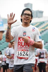 BIB: 2019, 1624
                            <button type="button" onclick="openModal(6009552)" class="btn btn-primary btn-sm float-right btn-popup" data-toggle="modal" data-target=".modal-high-quality">
                        <i class="fas fa-shopping-cart"></i> Add to Cart
                    </button>
                                            <button type="button" onclick="isThisMe(6009552, true)" class="btn btn-success btn-sm float-right btn-popup btn-isme hidden" data-toggle="tooltip" data-placement="bottom" title="นี่คือรูปของคุณใช่ไหม คลิกที่นี่เพื่อเอาเข้าอัลบั้ม">
                        <i class="fas fa-plus"></i> Add to album
                    </button>
                    <button type="button" onclick="isThisMe(6009552, false)" class="btn btn-warning btn-sm float-right btn-popup btn-isnotme hidden">
                        <i class="fas fa-ban"></i> Remove from album
                    </button>