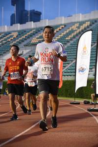 BIB: 6715, 7707, 1724
                            <button type="button" onclick="openModal(6005424)" class="btn btn-primary btn-sm float-right btn-popup" data-toggle="modal" data-target=".modal-high-quality">
                        <i class="fas fa-shopping-cart"></i> Add to Cart
                    </button>
                                            <button type="button" onclick="isThisMe(6005424, true)" class="btn btn-success btn-sm float-right btn-popup btn-isme hidden" data-toggle="tooltip" data-placement="bottom" title="นี่คือรูปของคุณใช่ไหม คลิกที่นี่เพื่อเอาเข้าอัลบั้ม">
                        <i class="fas fa-plus"></i> Add to album
                    </button>
                    <button type="button" onclick="isThisMe(6005424, false)" class="btn btn-warning btn-sm float-right btn-popup btn-isnotme hidden">
                        <i class="fas fa-ban"></i> Remove from album
                    </button>