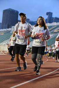 BIB: 6465, 6464, 758
                            <button type="button" onclick="openModal(6005916)" class="btn btn-primary btn-sm float-right btn-popup" data-toggle="modal" data-target=".modal-high-quality">
                        <i class="fas fa-shopping-cart"></i> Add to Cart
                    </button>
                                            <button type="button" onclick="isThisMe(6005916, true)" class="btn btn-success btn-sm float-right btn-popup btn-isme hidden" data-toggle="tooltip" data-placement="bottom" title="นี่คือรูปของคุณใช่ไหม คลิกที่นี่เพื่อเอาเข้าอัลบั้ม">
                        <i class="fas fa-plus"></i> Add to album
                    </button>
                    <button type="button" onclick="isThisMe(6005916, false)" class="btn btn-warning btn-sm float-right btn-popup btn-isnotme hidden">
                        <i class="fas fa-ban"></i> Remove from album
                    </button>