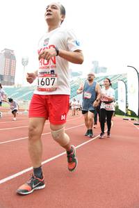 BIB: 019, 1607, 247, 2141
                            <button type="button" onclick="openModal(6017350)" class="btn btn-primary btn-sm float-right btn-popup" data-toggle="modal" data-target=".modal-high-quality">
                        <i class="fas fa-shopping-cart"></i> Add to Cart
                    </button>
                                            <button type="button" onclick="isThisMe(6017350, true)" class="btn btn-success btn-sm float-right btn-popup btn-isme hidden" data-toggle="tooltip" data-placement="bottom" title="นี่คือรูปของคุณใช่ไหม คลิกที่นี่เพื่อเอาเข้าอัลบั้ม">
                        <i class="fas fa-plus"></i> Add to album
                    </button>
                    <button type="button" onclick="isThisMe(6017350, false)" class="btn btn-warning btn-sm float-right btn-popup btn-isnotme hidden">
                        <i class="fas fa-ban"></i> Remove from album
                    </button>