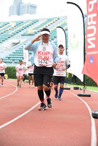 BIB: 4474
                            <button type="button" onclick="openModal(6017757)" class="btn btn-primary btn-sm float-right btn-popup" data-toggle="modal" data-target=".modal-high-quality">
                        <i class="fas fa-shopping-cart"></i> Add to Cart
                    </button>
                                            <button type="button" onclick="isThisMe(6017757, true)" class="btn btn-success btn-sm float-right btn-popup btn-isme hidden" data-toggle="tooltip" data-placement="bottom" title="นี่คือรูปของคุณใช่ไหม คลิกที่นี่เพื่อเอาเข้าอัลบั้ม">
                        <i class="fas fa-plus"></i> Add to album
                    </button>
                    <button type="button" onclick="isThisMe(6017757, false)" class="btn btn-warning btn-sm float-right btn-popup btn-isnotme hidden">
                        <i class="fas fa-ban"></i> Remove from album
                    </button>