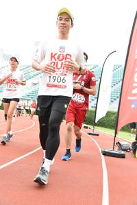 BIB: 201, 1906, 1824, 2153
                            <button type="button" onclick="openModal(6015986)" class="btn btn-primary btn-sm float-right btn-popup" data-toggle="modal" data-target=".modal-high-quality">
                        <i class="fas fa-shopping-cart"></i> Add to Cart
                    </button>
                                            <button type="button" onclick="isThisMe(6015986, true)" class="btn btn-success btn-sm float-right btn-popup btn-isme hidden" data-toggle="tooltip" data-placement="bottom" title="นี่คือรูปของคุณใช่ไหม คลิกที่นี่เพื่อเอาเข้าอัลบั้ม">
                        <i class="fas fa-plus"></i> Add to album
                    </button>
                    <button type="button" onclick="isThisMe(6015986, false)" class="btn btn-warning btn-sm float-right btn-popup btn-isnotme hidden">
                        <i class="fas fa-ban"></i> Remove from album
                    </button>