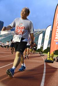 BIB: 010, 2019
                            <button type="button" onclick="openModal(6005646)" class="btn btn-primary btn-sm float-right btn-popup" data-toggle="modal" data-target=".modal-high-quality">
                        <i class="fas fa-shopping-cart"></i> Add to Cart
                    </button>
                                            <button type="button" onclick="isThisMe(6005646, true)" class="btn btn-success btn-sm float-right btn-popup btn-isme hidden" data-toggle="tooltip" data-placement="bottom" title="นี่คือรูปของคุณใช่ไหม คลิกที่นี่เพื่อเอาเข้าอัลบั้ม">
                        <i class="fas fa-plus"></i> Add to album
                    </button>
                    <button type="button" onclick="isThisMe(6005646, false)" class="btn btn-warning btn-sm float-right btn-popup btn-isnotme hidden">
                        <i class="fas fa-ban"></i> Remove from album
                    </button>