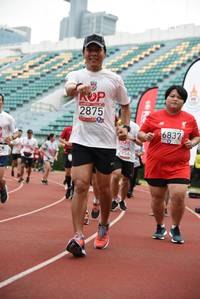 BIB: 2875, 6837, 2956
                            <button type="button" onclick="openModal(6011264)" class="btn btn-primary btn-sm float-right btn-popup" data-toggle="modal" data-target=".modal-high-quality">
                        <i class="fas fa-shopping-cart"></i> Add to Cart
                    </button>
                                            <button type="button" onclick="isThisMe(6011264, true)" class="btn btn-success btn-sm float-right btn-popup btn-isme hidden" data-toggle="tooltip" data-placement="bottom" title="นี่คือรูปของคุณใช่ไหม คลิกที่นี่เพื่อเอาเข้าอัลบั้ม">
                        <i class="fas fa-plus"></i> Add to album
                    </button>
                    <button type="button" onclick="isThisMe(6011264, false)" class="btn btn-warning btn-sm float-right btn-popup btn-isnotme hidden">
                        <i class="fas fa-ban"></i> Remove from album
                    </button>