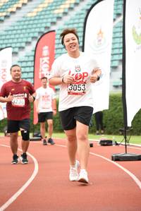 BIB: 3053, 3236
                            <button type="button" onclick="openModal(6020933)" class="btn btn-primary btn-sm float-right btn-popup" data-toggle="modal" data-target=".modal-high-quality">
                        <i class="fas fa-shopping-cart"></i> Add to Cart
                    </button>
                                            <button type="button" onclick="isThisMe(6020933, true)" class="btn btn-success btn-sm float-right btn-popup btn-isme hidden" data-toggle="tooltip" data-placement="bottom" title="นี่คือรูปของคุณใช่ไหม คลิกที่นี่เพื่อเอาเข้าอัลบั้ม">
                        <i class="fas fa-plus"></i> Add to album
                    </button>
                    <button type="button" onclick="isThisMe(6020933, false)" class="btn btn-warning btn-sm float-right btn-popup btn-isnotme hidden">
                        <i class="fas fa-ban"></i> Remove from album
                    </button>