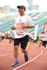 BIB: 1204
                            <button type="button" onclick="openModal(6016202)" class="btn btn-primary btn-sm float-right btn-popup" data-toggle="modal" data-target=".modal-high-quality">
                        <i class="fas fa-shopping-cart"></i> Add to Cart
                    </button>
                                            <button type="button" onclick="isThisMe(6016202, true)" class="btn btn-success btn-sm float-right btn-popup btn-isme hidden" data-toggle="tooltip" data-placement="bottom" title="นี่คือรูปของคุณใช่ไหม คลิกที่นี่เพื่อเอาเข้าอัลบั้ม">
                        <i class="fas fa-plus"></i> Add to album
                    </button>
                    <button type="button" onclick="isThisMe(6016202, false)" class="btn btn-warning btn-sm float-right btn-popup btn-isnotme hidden">
                        <i class="fas fa-ban"></i> Remove from album
                    </button>