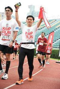 BIB: 3015, 1139
                            <button type="button" onclick="openModal(6011493)" class="btn btn-primary btn-sm float-right btn-popup" data-toggle="modal" data-target=".modal-high-quality">
                        <i class="fas fa-shopping-cart"></i> Add to Cart
                    </button>
                                            <button type="button" onclick="isThisMe(6011493, true)" class="btn btn-success btn-sm float-right btn-popup btn-isme hidden" data-toggle="tooltip" data-placement="bottom" title="นี่คือรูปของคุณใช่ไหม คลิกที่นี่เพื่อเอาเข้าอัลบั้ม">
                        <i class="fas fa-plus"></i> Add to album
                    </button>
                    <button type="button" onclick="isThisMe(6011493, false)" class="btn btn-warning btn-sm float-right btn-popup btn-isnotme hidden">
                        <i class="fas fa-ban"></i> Remove from album
                    </button>