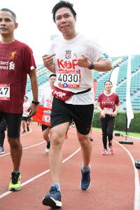 BIB: 4030, 1275, 
                            <button type="button" onclick="openModal(6016810)" class="btn btn-primary btn-sm float-right btn-popup" data-toggle="modal" data-target=".modal-high-quality">
                        <i class="fas fa-shopping-cart"></i> Add to Cart
                    </button>
                                            <button type="button" onclick="isThisMe(6016810, true)" class="btn btn-success btn-sm float-right btn-popup btn-isme hidden" data-toggle="tooltip" data-placement="bottom" title="นี่คือรูปของคุณใช่ไหม คลิกที่นี่เพื่อเอาเข้าอัลบั้ม">
                        <i class="fas fa-plus"></i> Add to album
                    </button>
                    <button type="button" onclick="isThisMe(6016810, false)" class="btn btn-warning btn-sm float-right btn-popup btn-isnotme hidden">
                        <i class="fas fa-ban"></i> Remove from album
                    </button>