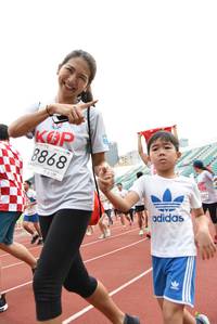 BIB: 8868
                            <button type="button" onclick="openModal(6011389)" class="btn btn-primary btn-sm float-right btn-popup" data-toggle="modal" data-target=".modal-high-quality">
                        <i class="fas fa-shopping-cart"></i> Add to Cart
                    </button>
                                            <button type="button" onclick="isThisMe(6011389, true)" class="btn btn-success btn-sm float-right btn-popup btn-isme hidden" data-toggle="tooltip" data-placement="bottom" title="นี่คือรูปของคุณใช่ไหม คลิกที่นี่เพื่อเอาเข้าอัลบั้ม">
                        <i class="fas fa-plus"></i> Add to album
                    </button>
                    <button type="button" onclick="isThisMe(6011389, false)" class="btn btn-warning btn-sm float-right btn-popup btn-isnotme hidden">
                        <i class="fas fa-ban"></i> Remove from album
                    </button>