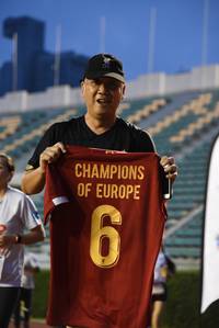 BIB: 
                            <button type="button" onclick="openModal(6005269)" class="btn btn-primary btn-sm float-right btn-popup" data-toggle="modal" data-target=".modal-high-quality">
                        <i class="fas fa-shopping-cart"></i> Add to Cart
                    </button>
                                            <button type="button" onclick="isThisMe(6005269, true)" class="btn btn-success btn-sm float-right btn-popup btn-isme hidden" data-toggle="tooltip" data-placement="bottom" title="นี่คือรูปของคุณใช่ไหม คลิกที่นี่เพื่อเอาเข้าอัลบั้ม">
                        <i class="fas fa-plus"></i> Add to album
                    </button>
                    <button type="button" onclick="isThisMe(6005269, false)" class="btn btn-warning btn-sm float-right btn-popup btn-isnotme hidden">
                        <i class="fas fa-ban"></i> Remove from album
                    </button>