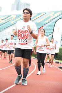 BIB: 123, 1074
                            <button type="button" onclick="openModal(6013818)" class="btn btn-primary btn-sm float-right btn-popup" data-toggle="modal" data-target=".modal-high-quality">
                        <i class="fas fa-shopping-cart"></i> Add to Cart
                    </button>
                                            <button type="button" onclick="isThisMe(6013818, true)" class="btn btn-success btn-sm float-right btn-popup btn-isme hidden" data-toggle="tooltip" data-placement="bottom" title="นี่คือรูปของคุณใช่ไหม คลิกที่นี่เพื่อเอาเข้าอัลบั้ม">
                        <i class="fas fa-plus"></i> Add to album
                    </button>
                    <button type="button" onclick="isThisMe(6013818, false)" class="btn btn-warning btn-sm float-right btn-popup btn-isnotme hidden">
                        <i class="fas fa-ban"></i> Remove from album
                    </button>