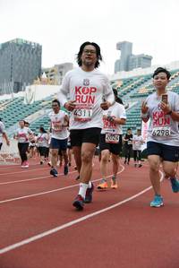 BIB: 2013, 4311, 6298, 2024, 
                            <button type="button" onclick="openModal(6007795)" class="btn btn-primary btn-sm float-right btn-popup" data-toggle="modal" data-target=".modal-high-quality">
                        <i class="fas fa-shopping-cart"></i> Add to Cart
                    </button>
                                            <button type="button" onclick="isThisMe(6007795, true)" class="btn btn-success btn-sm float-right btn-popup btn-isme hidden" data-toggle="tooltip" data-placement="bottom" title="นี่คือรูปของคุณใช่ไหม คลิกที่นี่เพื่อเอาเข้าอัลบั้ม">
                        <i class="fas fa-plus"></i> Add to album
                    </button>
                    <button type="button" onclick="isThisMe(6007795, false)" class="btn btn-warning btn-sm float-right btn-popup btn-isnotme hidden">
                        <i class="fas fa-ban"></i> Remove from album
                    </button>