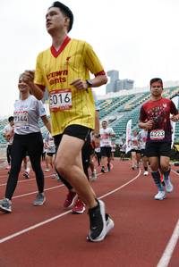 BIB: 6016, 7144, 4223
                            <button type="button" onclick="openModal(6007654)" class="btn btn-primary btn-sm float-right btn-popup" data-toggle="modal" data-target=".modal-high-quality">
                        <i class="fas fa-shopping-cart"></i> Add to Cart
                    </button>
                                            <button type="button" onclick="isThisMe(6007654, true)" class="btn btn-success btn-sm float-right btn-popup btn-isme hidden" data-toggle="tooltip" data-placement="bottom" title="นี่คือรูปของคุณใช่ไหม คลิกที่นี่เพื่อเอาเข้าอัลบั้ม">
                        <i class="fas fa-plus"></i> Add to album
                    </button>
                    <button type="button" onclick="isThisMe(6007654, false)" class="btn btn-warning btn-sm float-right btn-popup btn-isnotme hidden">
                        <i class="fas fa-ban"></i> Remove from album
                    </button>