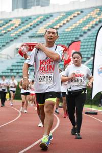 BIB: 201, 8550, 6205, 
                            <button type="button" onclick="openModal(6011204)" class="btn btn-primary btn-sm float-right btn-popup" data-toggle="modal" data-target=".modal-high-quality">
                        <i class="fas fa-shopping-cart"></i> Add to Cart
                    </button>
                                            <button type="button" onclick="isThisMe(6011204, true)" class="btn btn-success btn-sm float-right btn-popup btn-isme hidden" data-toggle="tooltip" data-placement="bottom" title="นี่คือรูปของคุณใช่ไหม คลิกที่นี่เพื่อเอาเข้าอัลบั้ม">
                        <i class="fas fa-plus"></i> Add to album
                    </button>
                    <button type="button" onclick="isThisMe(6011204, false)" class="btn btn-warning btn-sm float-right btn-popup btn-isnotme hidden">
                        <i class="fas fa-ban"></i> Remove from album
                    </button>