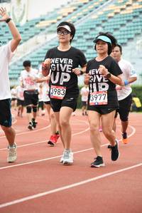 BIB: 3983, 3977
                            <button type="button" onclick="openModal(6017529)" class="btn btn-primary btn-sm float-right btn-popup" data-toggle="modal" data-target=".modal-high-quality">
                        <i class="fas fa-shopping-cart"></i> Add to Cart
                    </button>
                                            <button type="button" onclick="isThisMe(6017529, true)" class="btn btn-success btn-sm float-right btn-popup btn-isme hidden" data-toggle="tooltip" data-placement="bottom" title="นี่คือรูปของคุณใช่ไหม คลิกที่นี่เพื่อเอาเข้าอัลบั้ม">
                        <i class="fas fa-plus"></i> Add to album
                    </button>
                    <button type="button" onclick="isThisMe(6017529, false)" class="btn btn-warning btn-sm float-right btn-popup btn-isnotme hidden">
                        <i class="fas fa-ban"></i> Remove from album
                    </button>