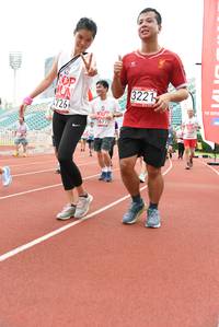 BIB: 4726, 3221, 2677
                            <button type="button" onclick="openModal(6017344)" class="btn btn-primary btn-sm float-right btn-popup" data-toggle="modal" data-target=".modal-high-quality">
                        <i class="fas fa-shopping-cart"></i> Add to Cart
                    </button>
                                            <button type="button" onclick="isThisMe(6017344, true)" class="btn btn-success btn-sm float-right btn-popup btn-isme hidden" data-toggle="tooltip" data-placement="bottom" title="นี่คือรูปของคุณใช่ไหม คลิกที่นี่เพื่อเอาเข้าอัลบั้ม">
                        <i class="fas fa-plus"></i> Add to album
                    </button>
                    <button type="button" onclick="isThisMe(6017344, false)" class="btn btn-warning btn-sm float-right btn-popup btn-isnotme hidden">
                        <i class="fas fa-ban"></i> Remove from album
                    </button>