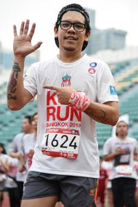 BIB: 2019, 1624
                            <button type="button" onclick="openModal(6009574)" class="btn btn-primary btn-sm float-right btn-popup" data-toggle="modal" data-target=".modal-high-quality">
                        <i class="fas fa-shopping-cart"></i> Add to Cart
                    </button>
                                            <button type="button" onclick="isThisMe(6009574, true)" class="btn btn-success btn-sm float-right btn-popup btn-isme hidden" data-toggle="tooltip" data-placement="bottom" title="นี่คือรูปของคุณใช่ไหม คลิกที่นี่เพื่อเอาเข้าอัลบั้ม">
                        <i class="fas fa-plus"></i> Add to album
                    </button>
                    <button type="button" onclick="isThisMe(6009574, false)" class="btn btn-warning btn-sm float-right btn-popup btn-isnotme hidden">
                        <i class="fas fa-ban"></i> Remove from album
                    </button>