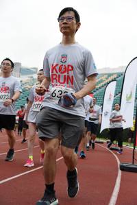 BIB: 630, 2019, 073, 907
                            <button type="button" onclick="openModal(6007523)" class="btn btn-primary btn-sm float-right btn-popup" data-toggle="modal" data-target=".modal-high-quality">
                        <i class="fas fa-shopping-cart"></i> Add to Cart
                    </button>
                                            <button type="button" onclick="isThisMe(6007523, true)" class="btn btn-success btn-sm float-right btn-popup btn-isme hidden" data-toggle="tooltip" data-placement="bottom" title="นี่คือรูปของคุณใช่ไหม คลิกที่นี่เพื่อเอาเข้าอัลบั้ม">
                        <i class="fas fa-plus"></i> Add to album
                    </button>
                    <button type="button" onclick="isThisMe(6007523, false)" class="btn btn-warning btn-sm float-right btn-popup btn-isnotme hidden">
                        <i class="fas fa-ban"></i> Remove from album
                    </button>