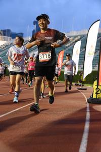 BIB: 3718, 7202, 7048, 
                            <button type="button" onclick="openModal(6005665)" class="btn btn-primary btn-sm float-right btn-popup" data-toggle="modal" data-target=".modal-high-quality">
                        <i class="fas fa-shopping-cart"></i> Add to Cart
                    </button>
                                            <button type="button" onclick="isThisMe(6005665, true)" class="btn btn-success btn-sm float-right btn-popup btn-isme hidden" data-toggle="tooltip" data-placement="bottom" title="นี่คือรูปของคุณใช่ไหม คลิกที่นี่เพื่อเอาเข้าอัลบั้ม">
                        <i class="fas fa-plus"></i> Add to album
                    </button>
                    <button type="button" onclick="isThisMe(6005665, false)" class="btn btn-warning btn-sm float-right btn-popup btn-isnotme hidden">
                        <i class="fas fa-ban"></i> Remove from album
                    </button>