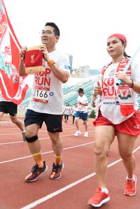 BIB: 31660, 201
                            <button type="button" onclick="openModal(6016110)" class="btn btn-primary btn-sm float-right btn-popup" data-toggle="modal" data-target=".modal-high-quality">
                        <i class="fas fa-shopping-cart"></i> Add to Cart
                    </button>
                                            <button type="button" onclick="isThisMe(6016110, true)" class="btn btn-success btn-sm float-right btn-popup btn-isme hidden" data-toggle="tooltip" data-placement="bottom" title="นี่คือรูปของคุณใช่ไหม คลิกที่นี่เพื่อเอาเข้าอัลบั้ม">
                        <i class="fas fa-plus"></i> Add to album
                    </button>
                    <button type="button" onclick="isThisMe(6016110, false)" class="btn btn-warning btn-sm float-right btn-popup btn-isnotme hidden">
                        <i class="fas fa-ban"></i> Remove from album
                    </button>