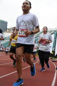 BIB: 473, 6441, 6917
                            <button type="button" onclick="openModal(6007532)" class="btn btn-primary btn-sm float-right btn-popup" data-toggle="modal" data-target=".modal-high-quality">
                        <i class="fas fa-shopping-cart"></i> Add to Cart
                    </button>
                                            <button type="button" onclick="isThisMe(6007532, true)" class="btn btn-success btn-sm float-right btn-popup btn-isme hidden" data-toggle="tooltip" data-placement="bottom" title="นี่คือรูปของคุณใช่ไหม คลิกที่นี่เพื่อเอาเข้าอัลบั้ม">
                        <i class="fas fa-plus"></i> Add to album
                    </button>
                    <button type="button" onclick="isThisMe(6007532, false)" class="btn btn-warning btn-sm float-right btn-popup btn-isnotme hidden">
                        <i class="fas fa-ban"></i> Remove from album
                    </button>