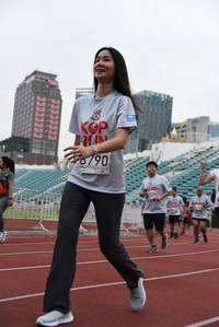 BIB: 790, 136
                            <button type="button" onclick="openModal(6007052)" class="btn btn-primary btn-sm float-right btn-popup" data-toggle="modal" data-target=".modal-high-quality">
                        <i class="fas fa-shopping-cart"></i> Add to Cart
                    </button>
                                            <button type="button" onclick="isThisMe(6007052, true)" class="btn btn-success btn-sm float-right btn-popup btn-isme hidden" data-toggle="tooltip" data-placement="bottom" title="นี่คือรูปของคุณใช่ไหม คลิกที่นี่เพื่อเอาเข้าอัลบั้ม">
                        <i class="fas fa-plus"></i> Add to album
                    </button>
                    <button type="button" onclick="isThisMe(6007052, false)" class="btn btn-warning btn-sm float-right btn-popup btn-isnotme hidden">
                        <i class="fas fa-ban"></i> Remove from album
                    </button>