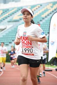 BIB: 1990
                            <button type="button" onclick="openModal(6013129)" class="btn btn-primary btn-sm float-right btn-popup" data-toggle="modal" data-target=".modal-high-quality">
                        <i class="fas fa-shopping-cart"></i> Add to Cart
                    </button>
                                            <button type="button" onclick="isThisMe(6013129, true)" class="btn btn-success btn-sm float-right btn-popup btn-isme hidden" data-toggle="tooltip" data-placement="bottom" title="นี่คือรูปของคุณใช่ไหม คลิกที่นี่เพื่อเอาเข้าอัลบั้ม">
                        <i class="fas fa-plus"></i> Add to album
                    </button>
                    <button type="button" onclick="isThisMe(6013129, false)" class="btn btn-warning btn-sm float-right btn-popup btn-isnotme hidden">
                        <i class="fas fa-ban"></i> Remove from album
                    </button>