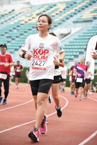 BIB: 2427, 984
                            <button type="button" onclick="openModal(6012939)" class="btn btn-primary btn-sm float-right btn-popup" data-toggle="modal" data-target=".modal-high-quality">
                        <i class="fas fa-shopping-cart"></i> Add to Cart
                    </button>
                                            <button type="button" onclick="isThisMe(6012939, true)" class="btn btn-success btn-sm float-right btn-popup btn-isme hidden" data-toggle="tooltip" data-placement="bottom" title="นี่คือรูปของคุณใช่ไหม คลิกที่นี่เพื่อเอาเข้าอัลบั้ม">
                        <i class="fas fa-plus"></i> Add to album
                    </button>
                    <button type="button" onclick="isThisMe(6012939, false)" class="btn btn-warning btn-sm float-right btn-popup btn-isnotme hidden">
                        <i class="fas fa-ban"></i> Remove from album
                    </button>