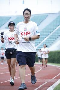 BIB: 7525
                            <button type="button" onclick="openModal(5995903)" class="btn btn-primary btn-sm float-right btn-popup" data-toggle="modal" data-target=".modal-high-quality">
                        <i class="fas fa-shopping-cart"></i> Add to Cart
                    </button>
                                            <button type="button" onclick="isThisMe(5995903, true)" class="btn btn-success btn-sm float-right btn-popup btn-isme hidden" data-toggle="tooltip" data-placement="bottom" title="นี่คือรูปของคุณใช่ไหม คลิกที่นี่เพื่อเอาเข้าอัลบั้ม">
                        <i class="fas fa-plus"></i> Add to album
                    </button>
                    <button type="button" onclick="isThisMe(5995903, false)" class="btn btn-warning btn-sm float-right btn-popup btn-isnotme hidden">
                        <i class="fas fa-ban"></i> Remove from album
                    </button>