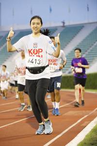 BIB: 212, 6413
                            <button type="button" onclick="openModal(5977979)" class="btn btn-primary btn-sm float-right btn-popup" data-toggle="modal" data-target=".modal-high-quality">
                        <i class="fas fa-shopping-cart"></i> Add to Cart
                    </button>
                                            <button type="button" onclick="isThisMe(5977979, true)" class="btn btn-success btn-sm float-right btn-popup btn-isme hidden" data-toggle="tooltip" data-placement="bottom" title="นี่คือรูปของคุณใช่ไหม คลิกที่นี่เพื่อเอาเข้าอัลบั้ม">
                        <i class="fas fa-plus"></i> Add to album
                    </button>
                    <button type="button" onclick="isThisMe(5977979, false)" class="btn btn-warning btn-sm float-right btn-popup btn-isnotme hidden">
                        <i class="fas fa-ban"></i> Remove from album
                    </button>