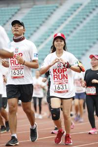 BIB: 2019, 1630, 1631, 3870
                            <button type="button" onclick="openModal(5999987)" class="btn btn-primary btn-sm float-right btn-popup" data-toggle="modal" data-target=".modal-high-quality">
                        <i class="fas fa-shopping-cart"></i> Add to Cart
                    </button>
                                            <button type="button" onclick="isThisMe(5999987, true)" class="btn btn-success btn-sm float-right btn-popup btn-isme hidden" data-toggle="tooltip" data-placement="bottom" title="นี่คือรูปของคุณใช่ไหม คลิกที่นี่เพื่อเอาเข้าอัลบั้ม">
                        <i class="fas fa-plus"></i> Add to album
                    </button>
                    <button type="button" onclick="isThisMe(5999987, false)" class="btn btn-warning btn-sm float-right btn-popup btn-isnotme hidden">
                        <i class="fas fa-ban"></i> Remove from album
                    </button>