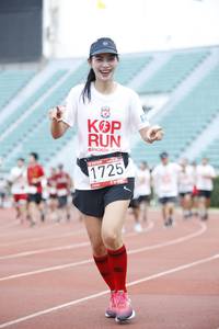 BIB: 1725
                            <button type="button" onclick="openModal(5997943)" class="btn btn-primary btn-sm float-right btn-popup" data-toggle="modal" data-target=".modal-high-quality">
                        <i class="fas fa-shopping-cart"></i> Add to Cart
                    </button>
                                            <button type="button" onclick="isThisMe(5997943, true)" class="btn btn-success btn-sm float-right btn-popup btn-isme hidden" data-toggle="tooltip" data-placement="bottom" title="นี่คือรูปของคุณใช่ไหม คลิกที่นี่เพื่อเอาเข้าอัลบั้ม">
                        <i class="fas fa-plus"></i> Add to album
                    </button>
                    <button type="button" onclick="isThisMe(5997943, false)" class="btn btn-warning btn-sm float-right btn-popup btn-isnotme hidden">
                        <i class="fas fa-ban"></i> Remove from album
                    </button>