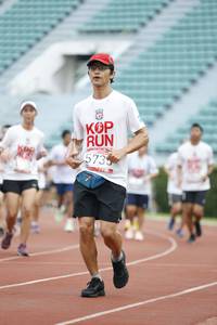 BIB: 573
                            <button type="button" onclick="openModal(5998377)" class="btn btn-primary btn-sm float-right btn-popup" data-toggle="modal" data-target=".modal-high-quality">
                        <i class="fas fa-shopping-cart"></i> Add to Cart
                    </button>
                                            <button type="button" onclick="isThisMe(5998377, true)" class="btn btn-success btn-sm float-right btn-popup btn-isme hidden" data-toggle="tooltip" data-placement="bottom" title="นี่คือรูปของคุณใช่ไหม คลิกที่นี่เพื่อเอาเข้าอัลบั้ม">
                        <i class="fas fa-plus"></i> Add to album
                    </button>
                    <button type="button" onclick="isThisMe(5998377, false)" class="btn btn-warning btn-sm float-right btn-popup btn-isnotme hidden">
                        <i class="fas fa-ban"></i> Remove from album
                    </button>