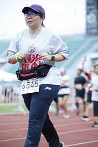 BIB: 6545
                            <button type="button" onclick="openModal(5995842)" class="btn btn-primary btn-sm float-right btn-popup" data-toggle="modal" data-target=".modal-high-quality">
                        <i class="fas fa-shopping-cart"></i> Add to Cart
                    </button>
                                            <button type="button" onclick="isThisMe(5995842, true)" class="btn btn-success btn-sm float-right btn-popup btn-isme hidden" data-toggle="tooltip" data-placement="bottom" title="นี่คือรูปของคุณใช่ไหม คลิกที่นี่เพื่อเอาเข้าอัลบั้ม">
                        <i class="fas fa-plus"></i> Add to album
                    </button>
                    <button type="button" onclick="isThisMe(5995842, false)" class="btn btn-warning btn-sm float-right btn-popup btn-isnotme hidden">
                        <i class="fas fa-ban"></i> Remove from album
                    </button>