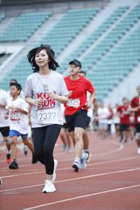 BIB: 525, 578, 7377
                            <button type="button" onclick="openModal(5996786)" class="btn btn-primary btn-sm float-right btn-popup" data-toggle="modal" data-target=".modal-high-quality">
                        <i class="fas fa-shopping-cart"></i> Add to Cart
                    </button>
                                            <button type="button" onclick="isThisMe(5996786, true)" class="btn btn-success btn-sm float-right btn-popup btn-isme hidden" data-toggle="tooltip" data-placement="bottom" title="นี่คือรูปของคุณใช่ไหม คลิกที่นี่เพื่อเอาเข้าอัลบั้ม">
                        <i class="fas fa-plus"></i> Add to album
                    </button>
                    <button type="button" onclick="isThisMe(5996786, false)" class="btn btn-warning btn-sm float-right btn-popup btn-isnotme hidden">
                        <i class="fas fa-ban"></i> Remove from album
                    </button>