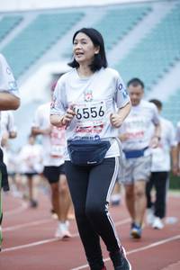 BIB: 6556, 201
                            <button type="button" onclick="openModal(5995939)" class="btn btn-primary btn-sm float-right btn-popup" data-toggle="modal" data-target=".modal-high-quality">
                        <i class="fas fa-shopping-cart"></i> Add to Cart
                    </button>
                                            <button type="button" onclick="isThisMe(5995939, true)" class="btn btn-success btn-sm float-right btn-popup btn-isme hidden" data-toggle="tooltip" data-placement="bottom" title="นี่คือรูปของคุณใช่ไหม คลิกที่นี่เพื่อเอาเข้าอัลบั้ม">
                        <i class="fas fa-plus"></i> Add to album
                    </button>
                    <button type="button" onclick="isThisMe(5995939, false)" class="btn btn-warning btn-sm float-right btn-popup btn-isnotme hidden">
                        <i class="fas fa-ban"></i> Remove from album
                    </button>