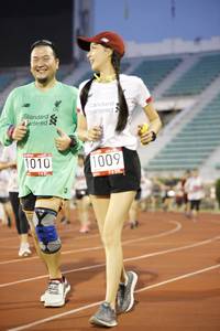 BIB: 1010, 1009
                            <button type="button" onclick="openModal(5971896)" class="btn btn-primary btn-sm float-right btn-popup" data-toggle="modal" data-target=".modal-high-quality">
                        <i class="fas fa-shopping-cart"></i> Add to Cart
                    </button>
                                            <button type="button" onclick="isThisMe(5971896, true)" class="btn btn-success btn-sm float-right btn-popup btn-isme hidden" data-toggle="tooltip" data-placement="bottom" title="นี่คือรูปของคุณใช่ไหม คลิกที่นี่เพื่อเอาเข้าอัลบั้ม">
                        <i class="fas fa-plus"></i> Add to album
                    </button>
                    <button type="button" onclick="isThisMe(5971896, false)" class="btn btn-warning btn-sm float-right btn-popup btn-isnotme hidden">
                        <i class="fas fa-ban"></i> Remove from album
                    </button>