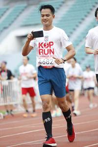 BIB: 4682
                            <button type="button" onclick="openModal(5998575)" class="btn btn-primary btn-sm float-right btn-popup" data-toggle="modal" data-target=".modal-high-quality">
                        <i class="fas fa-shopping-cart"></i> Add to Cart
                    </button>
                                            <button type="button" onclick="isThisMe(5998575, true)" class="btn btn-success btn-sm float-right btn-popup btn-isme hidden" data-toggle="tooltip" data-placement="bottom" title="นี่คือรูปของคุณใช่ไหม คลิกที่นี่เพื่อเอาเข้าอัลบั้ม">
                        <i class="fas fa-plus"></i> Add to album
                    </button>
                    <button type="button" onclick="isThisMe(5998575, false)" class="btn btn-warning btn-sm float-right btn-popup btn-isnotme hidden">
                        <i class="fas fa-ban"></i> Remove from album
                    </button>